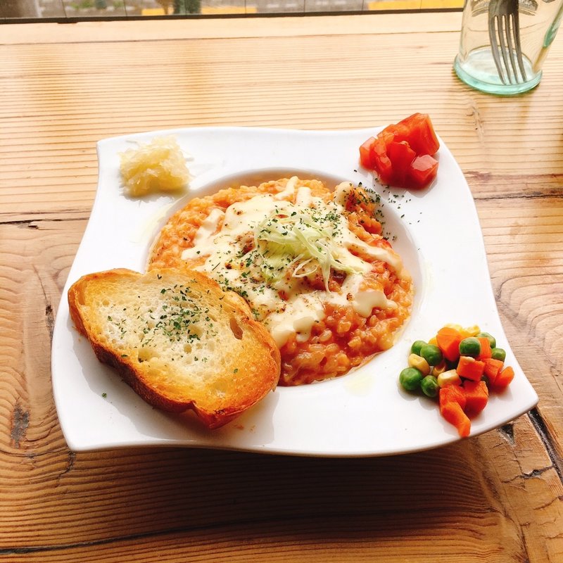 牛すじトマト煮込みリゾット(牛すじトマト煮込み専門店もうまてん)