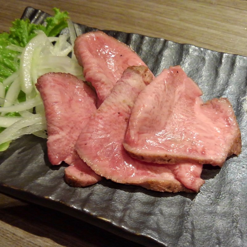 タン刺し(YAKINIKU-IWA)