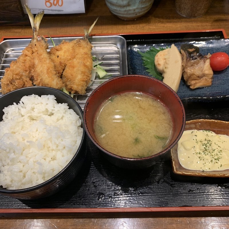 あじフライ定食(釣りあじ食堂)