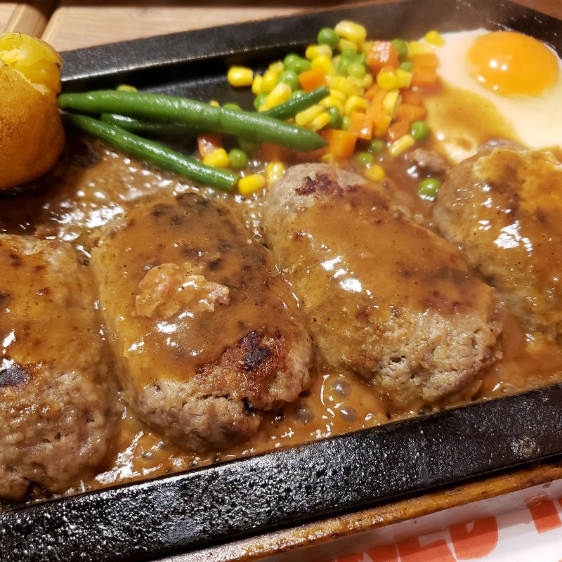 ゴールドラッシュハンバーグ(ゴールドラッシュ 東京ミートレア店)