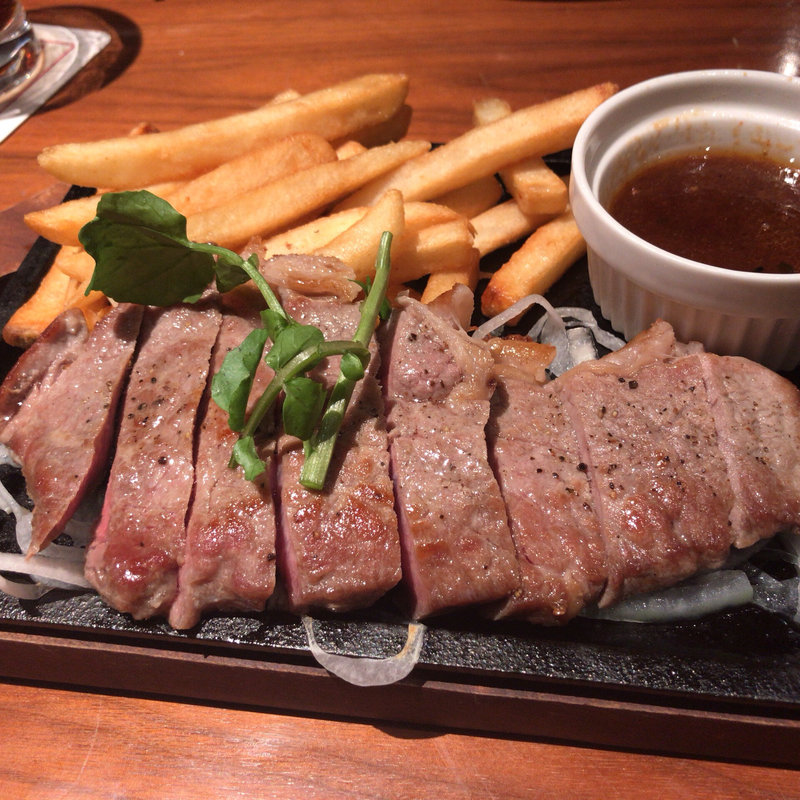 おつまみサーロインステーキ(銀座ライオン 一番町店 )