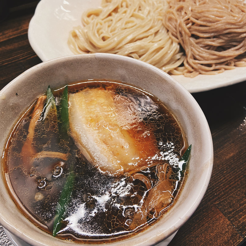 2種盛り濃口しょうゆつけ麺(麺や一芯)