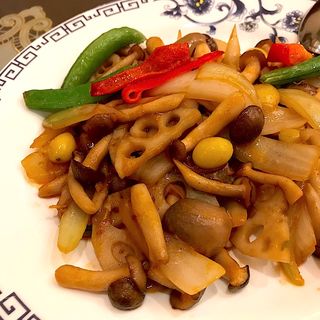 きのこと野菜の炒め(上海料理「状元楼」)