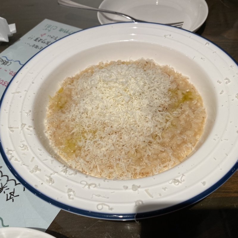 パルメジャンたっぷりのリゾット(イタリア料理 CIBI)