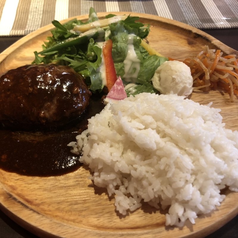 とろけるハンバーグプレート(ペダラーダ)