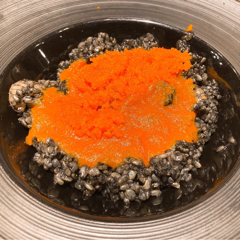 烏賊墨のリゾット〜闇夜の月〜(怪獣酒場 新橋蒸溜所)