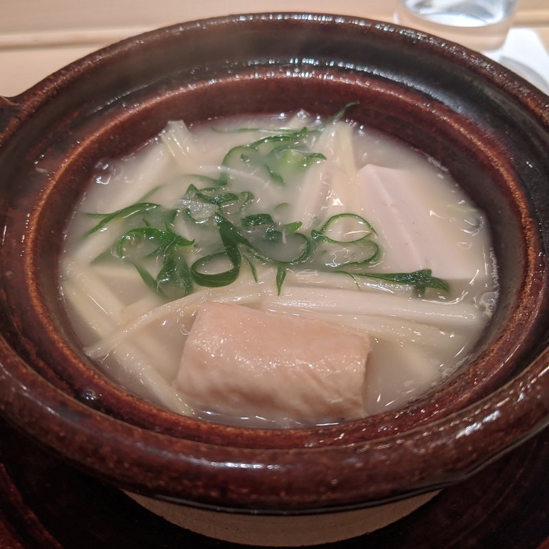 ひょうご味どりの水炊き(御料理　かつ志)