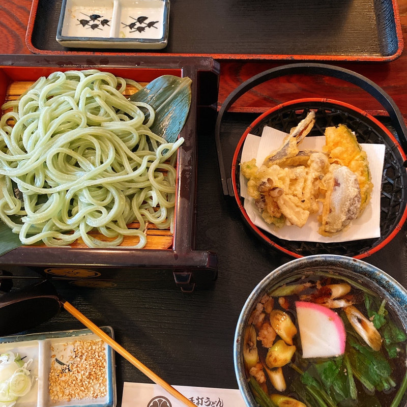 特製うどんとキノコの天ぷら(ぶんぶく )
