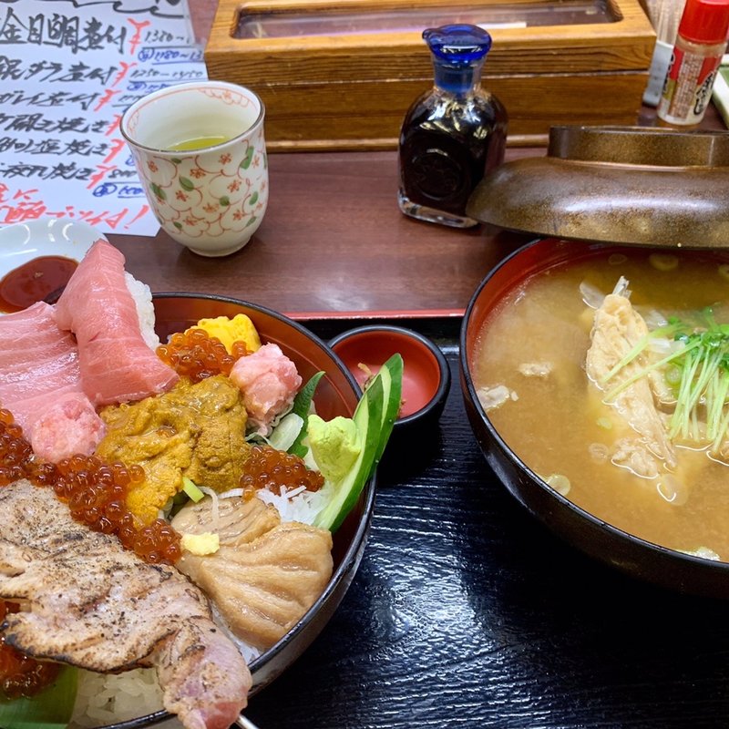 うまい丼(野口鮮魚店 （ノグチセンギョテン）)