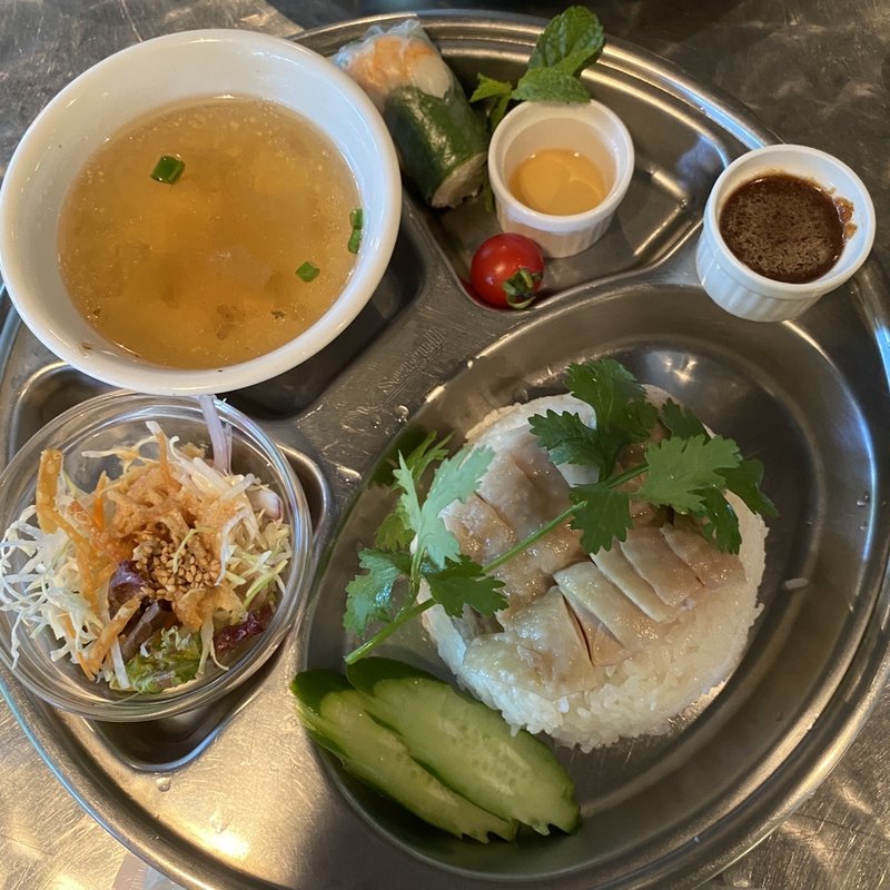 カオマンガイプレート(ペパカフェフォレスト)