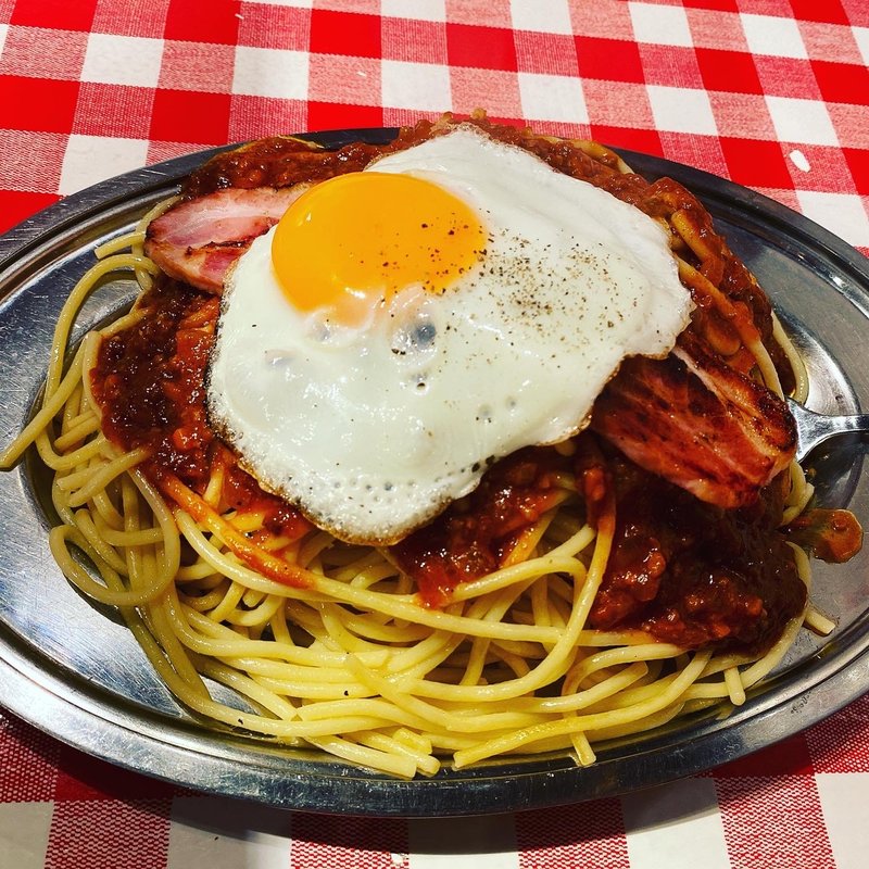 ミートスパゲティ　目玉焼き　厚切りベーコン(スパゲッティーのパンチョ 渋谷南店)