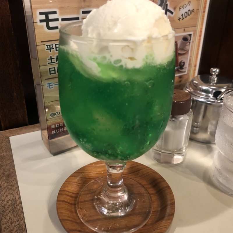 メロンソーダフロート(アロマ珈琲八重洲店)