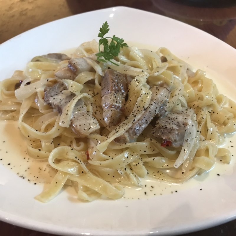 厚切ベーコン入りチーズソースのタリアテッレ(Cafe Lalala Kitchen)