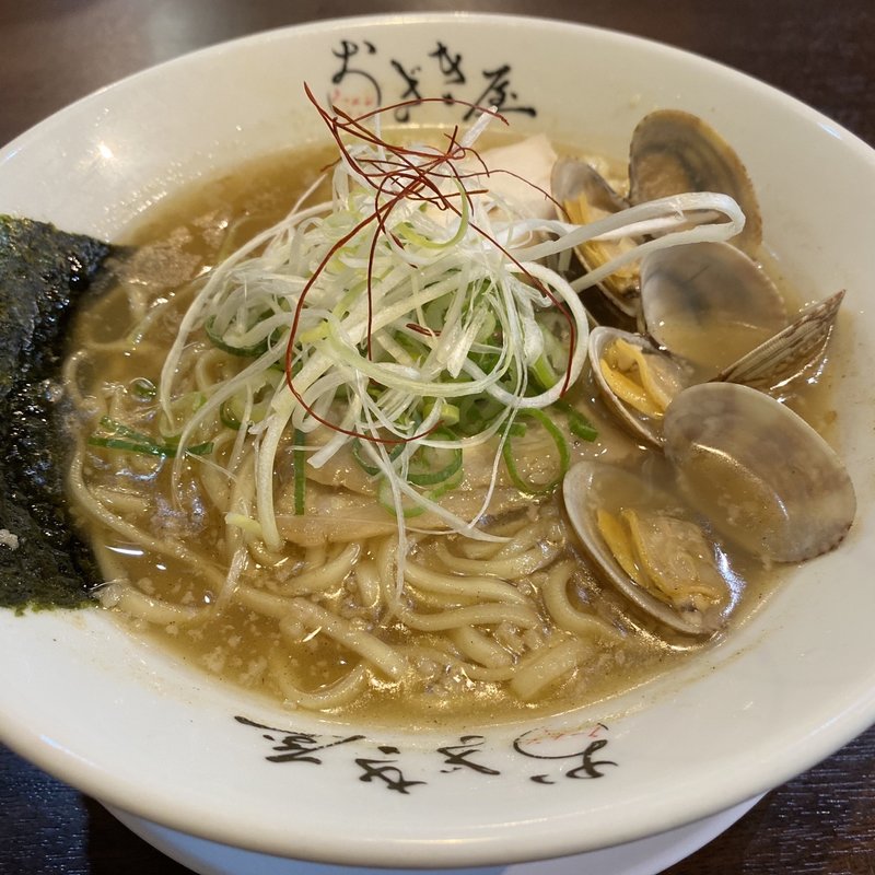 牛骨魚貝ラーメン(牛骨ラーメン おざき屋)