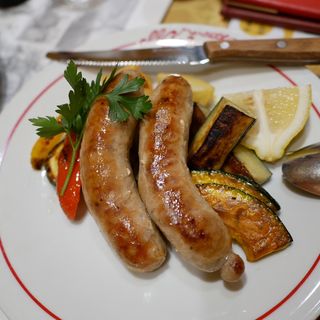 粗挽きソーセージと野菜の鉄板焼き(イル・メルカート・アンジェロ)