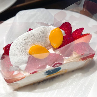 ウルトラマンのケーキ(カフェコムサ 渋谷西武店)