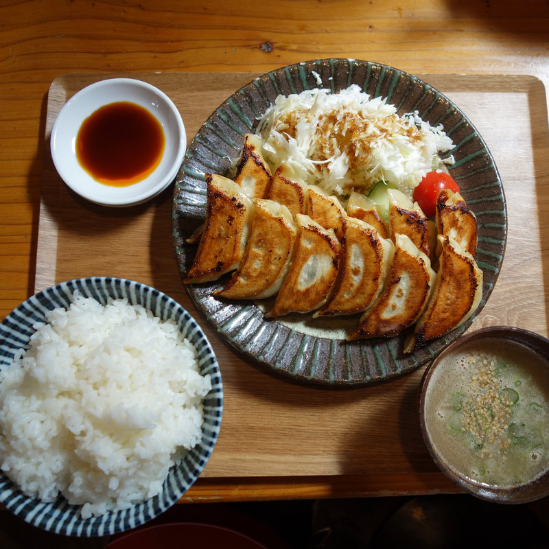 餃子定食(餃子 一鉄（いってつ）)