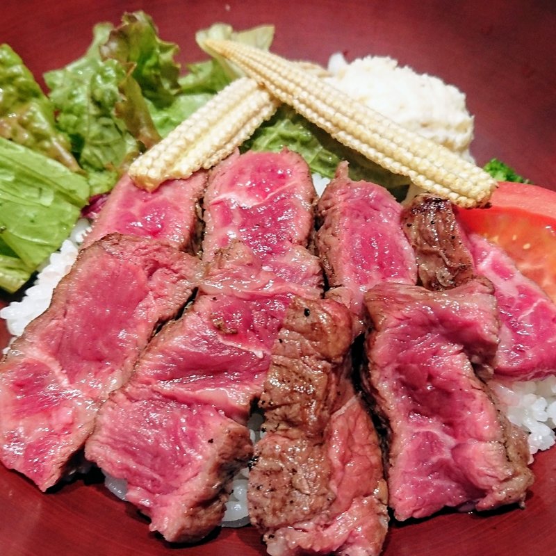 こく梅ソースのミスジステーキ丼(大戸屋ごはん処 ノースポートモール店)