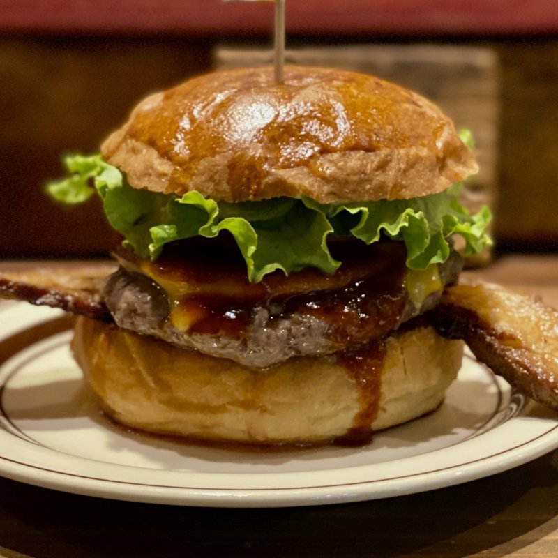 ベーコンチーズバーガー(Cafe To Bar Johson)