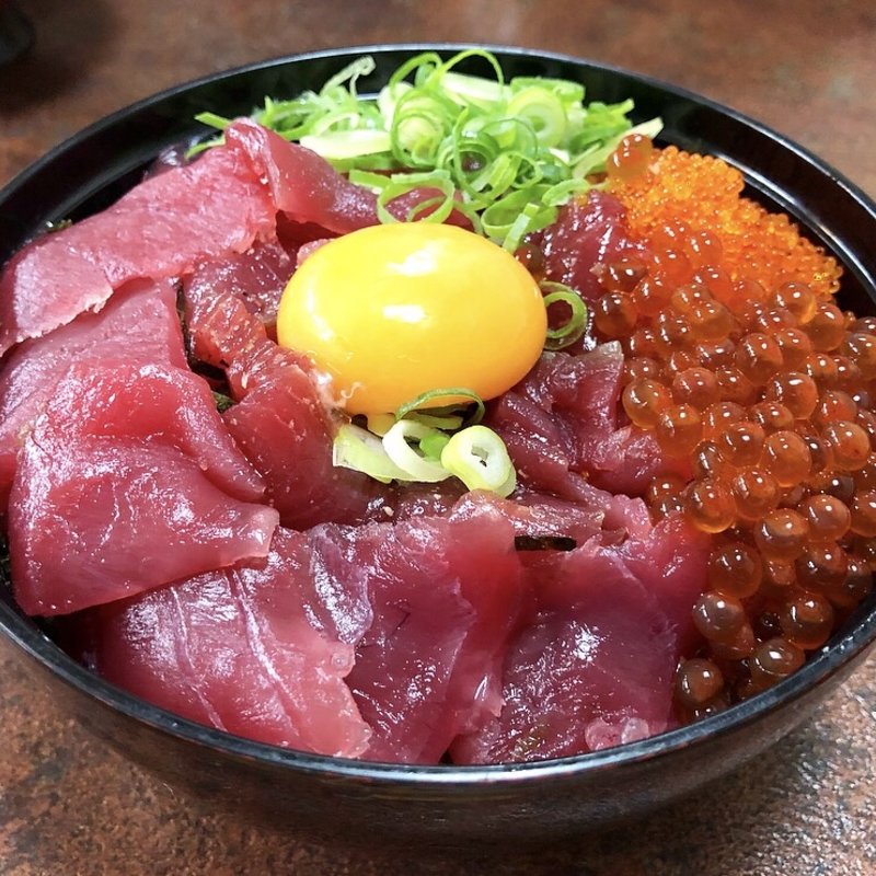 若マグロ丼(満る市寿司 )