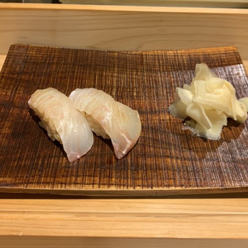 ヒラメ(鮨 歴々 近江町店 )
