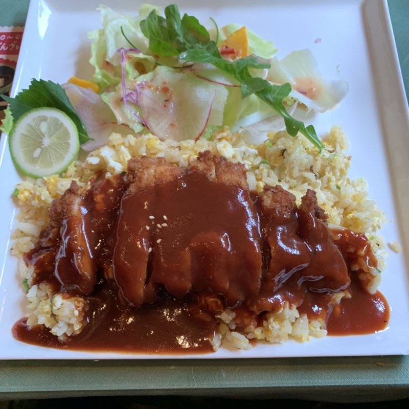 カツピラフ(コーヒー倶楽部チゴイネルワイゼン)