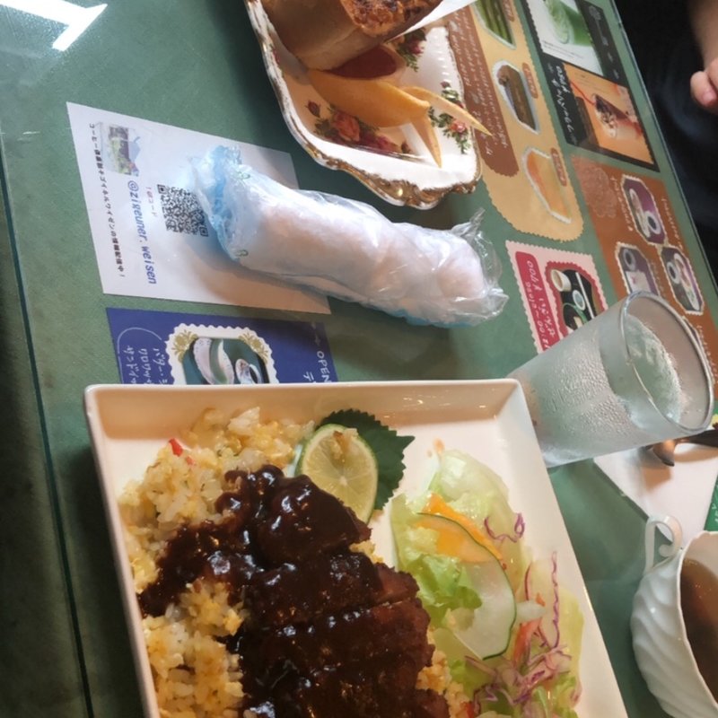 かつピラフ¥980とアーモンドトースト🍞¥450(コーヒー倶楽部チゴイネルワイゼン)