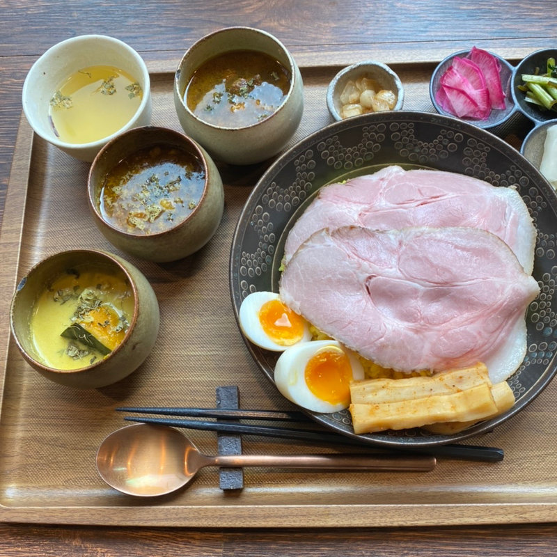 3種出汁カレー定食(お出汁とスパイス魁エレクトロ二カレー)