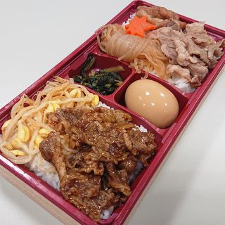 牛すき焼きと牛焼き肉弁当(EKIBENYA 八王子店)