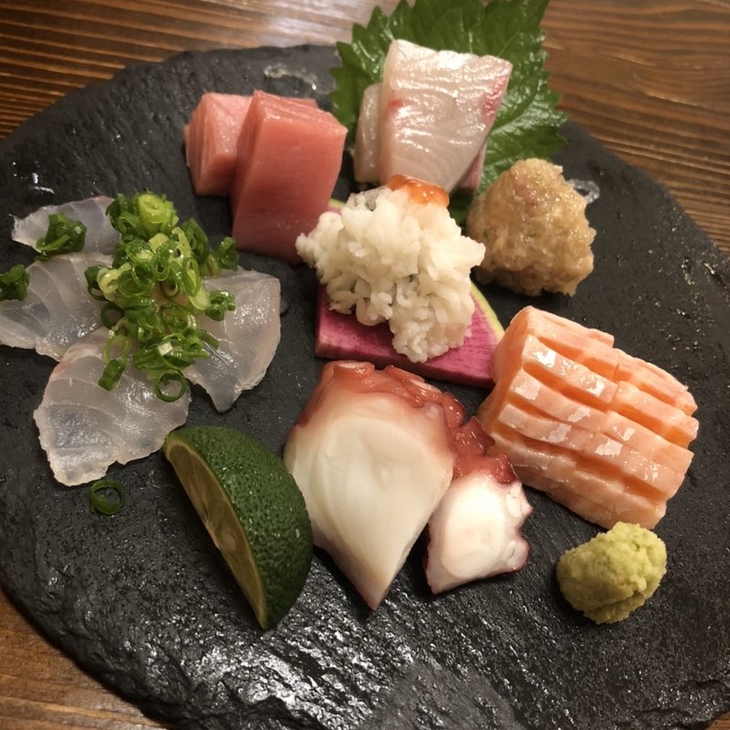 お刺身盛り合わせ(祐　tasuku)