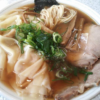 正油チャーシューワンタン麺(支那そばや （シナソバヤ）)