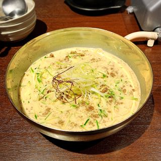 胡麻冷麺(焼肉市場めぐろや本店)