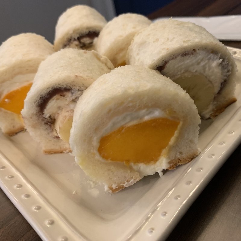 マンゴーバナナロール(スケマサコーヒー)