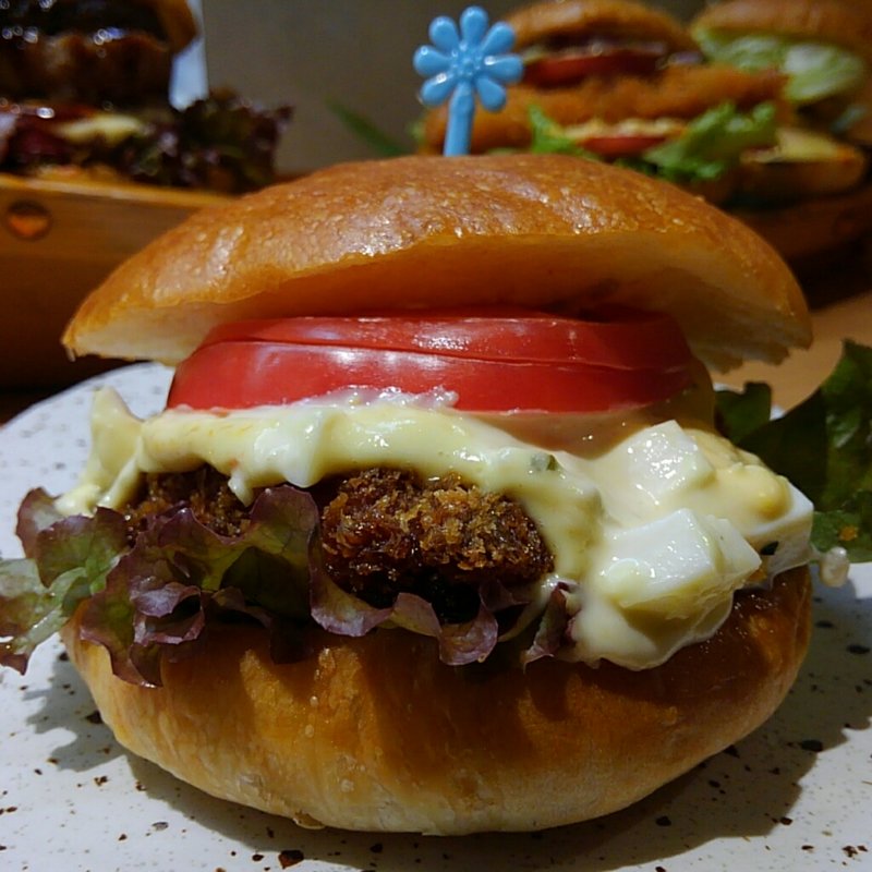 まぐろベーコンバーガー(大枡　玉造店)