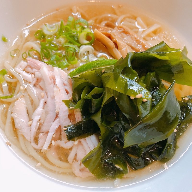 冷やしいりこそば(わかめトピ)(中華そば いぶき )