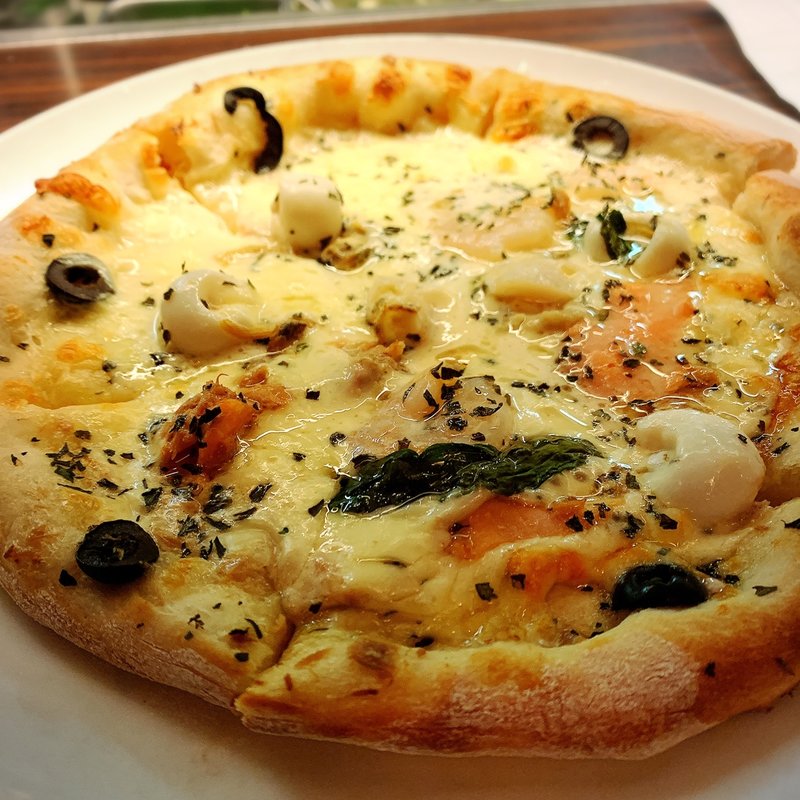 海からの贈りものピッツァ(KURA 中目黒店 （クラ）)