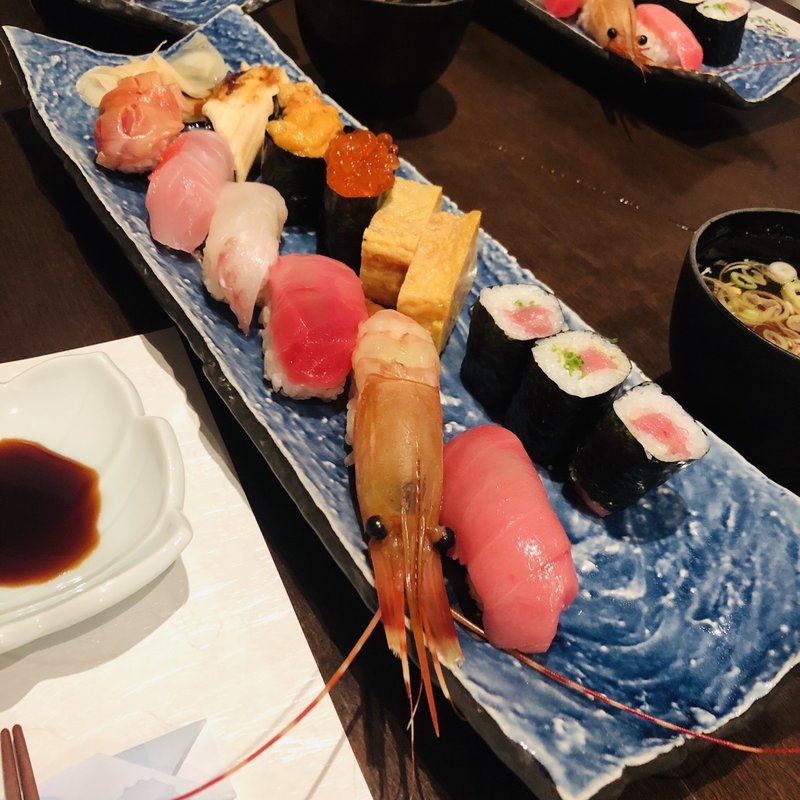 おまかせ にぎり(たまはち （寿司ダイニング）)