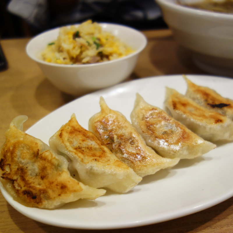 シュウリンの手作り焼餃子(シン中華 龍)