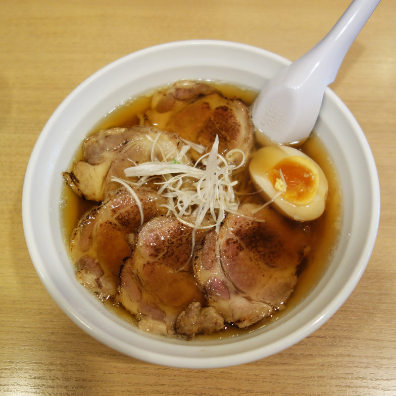 炙りチャーシュー湯麺(シン中華 龍)