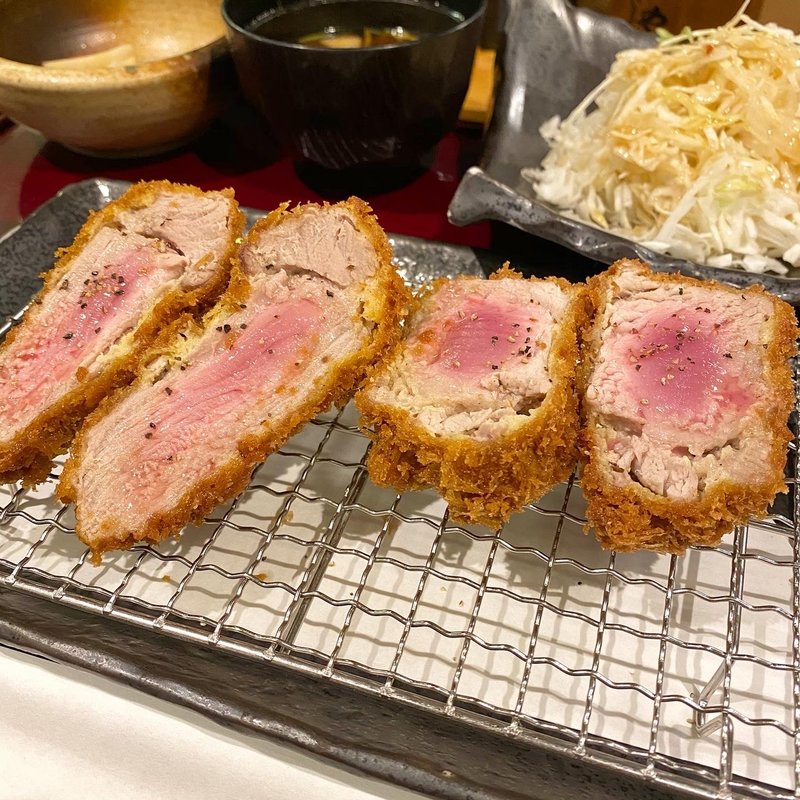 (創業昭和5年 とんかつ 小ばやし)