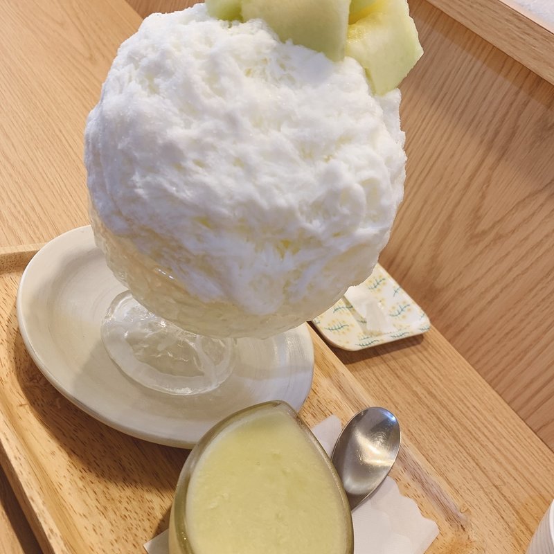 生メロンミルク（果肉のせ）(GOFUKU)