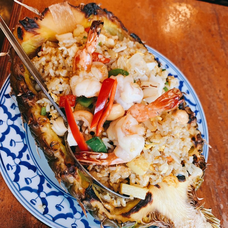 パイナップルチャーハン(タイ国料理 バンタイ)