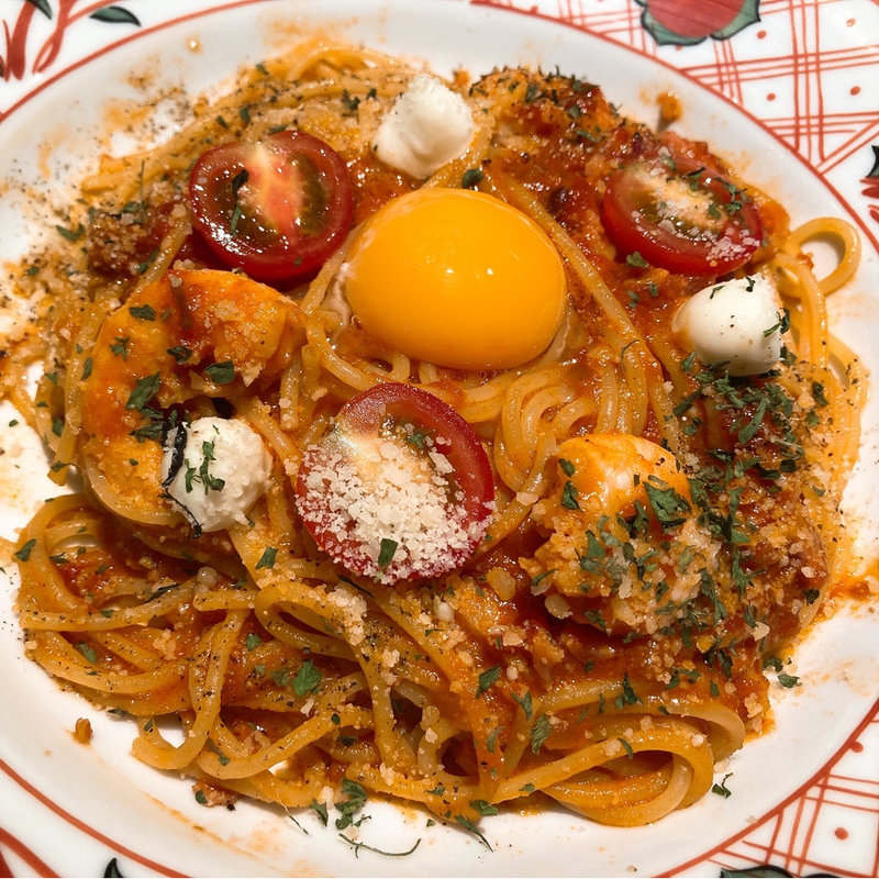 海老とモッツァレラチーズのカルボナーラチリトマトソース(洋麺屋五右衛門 新宿アルタ店)