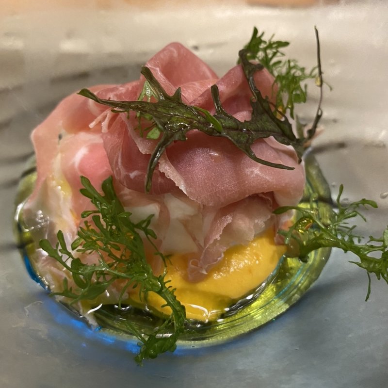 生ハムとブラータチーズのサラダ(ル･マロニエ)