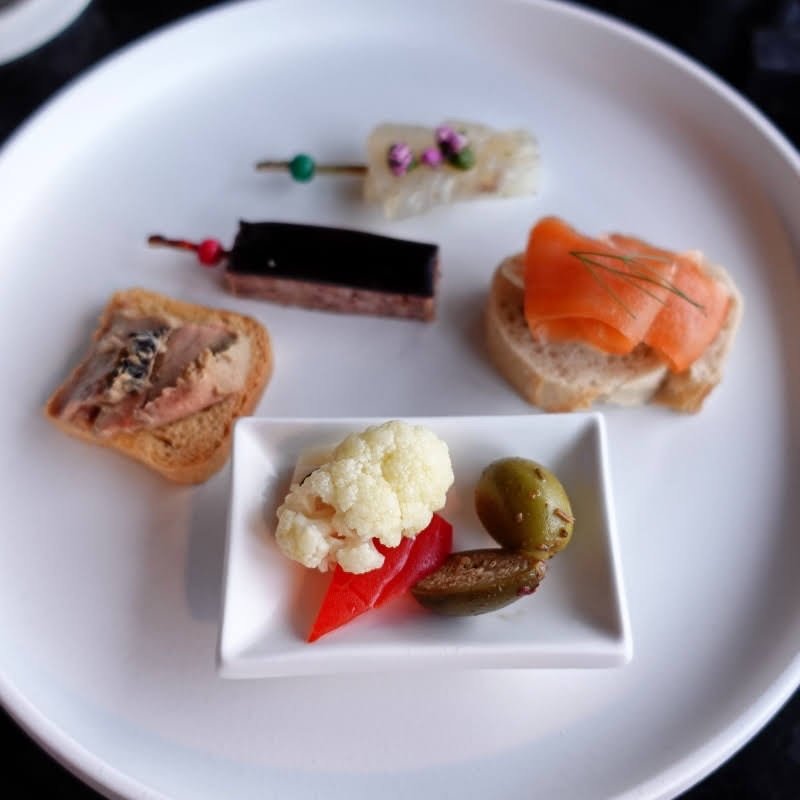 パテドカンパーニュ季節野菜のピクルス(Whisk)