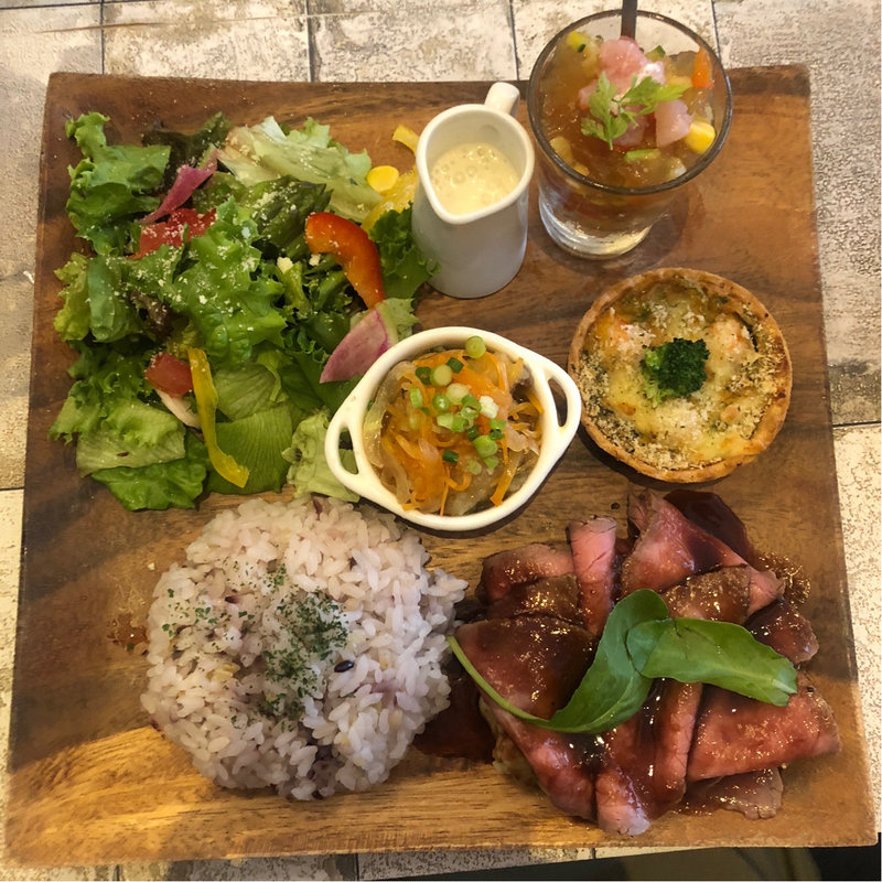 ワンプレートランチ(友安製作所カフェ )