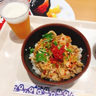 赤赤スタミナ丼(フードスタジアム 富士急ハイランド )