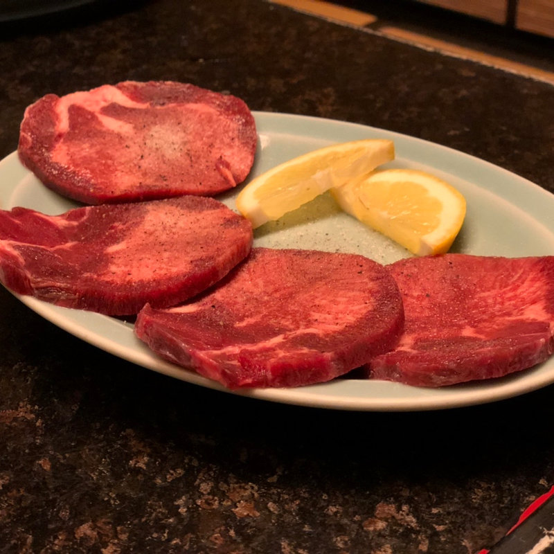 厚切り塩タン(必殺！ホルモン焼ゴーダキング （【旧店名】大衆焼肉酒場 ホルモンキング）)