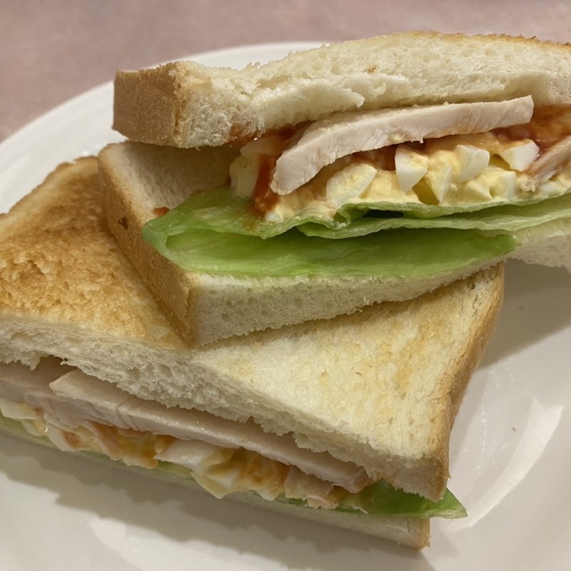 九州産ハーブ鶏のローストチキンホットサンド(M's 珈琲（エムズコーヒー）)