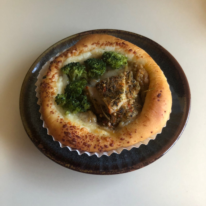 ハーブチキンカレーパン(ニコラス精養堂 )